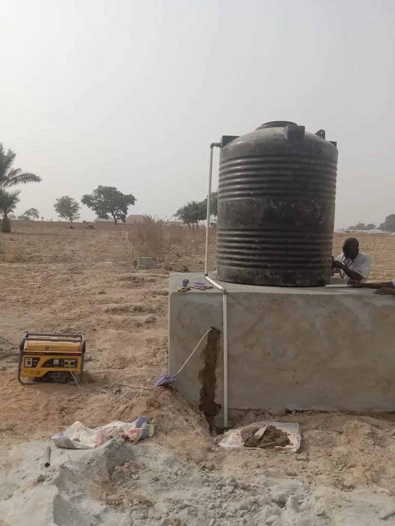 Hamieimpact's tweet photo. More than 150 feet underground, water and new possibilities were found! 💧

One of our earlier missions took us to Diko, Nigeria, where we built a well to provide a community with a reliable source of water.

Water for drinking, for households, and for everyday life.

One mission. Built to make a lasting difference. 🤍