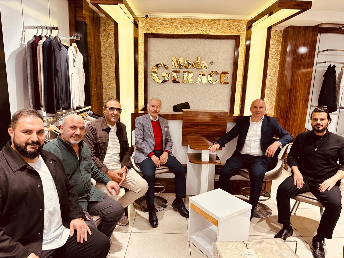 atilaaydiner's tweet photo. GERACE TRİKO VE TEKSTİL’in kıymetli ismi, sevgili kardeşim ve dostum İsmet Öztunç’u mağazasında ziyaret ettim. Efendiliği, nezaketi ve samimi ev sahipliğiyle bizleri en güzel şekilde ağırlayan değerli kardeşime teşekkür ediyor, çalışmalarında başarılar diliyorum. https://t.co/yVyXnLiLry