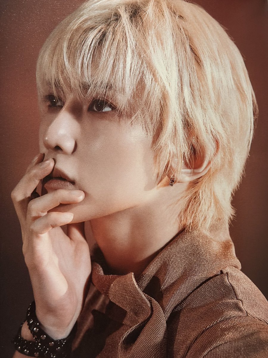 lov4evas's tweet photo. i need a 20 page editorial campaign of him right now https://t.co/alhffx0OBr