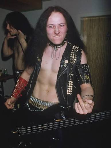 youdreamintears's tweet photo. Very few bands can say they invented a genre, even less can say that they invented no less than 3 on one single album. Venom is one of those bands. Top 5 most important band in history. RIP CRONOS. Stop at nothing... RAISE THE DEAD 🐐 https://t.co/I27rDPPf4I