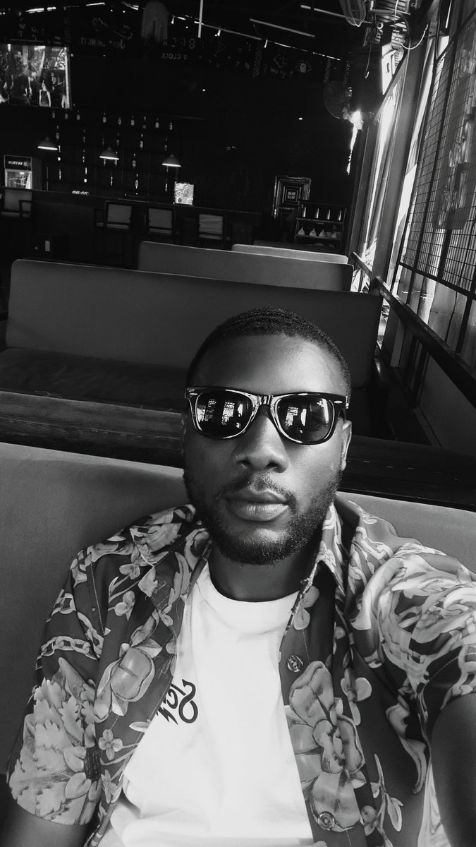 t3chboy_x's tweet photo. New month blessings ✨️ https://t.co/GGftnObqsC