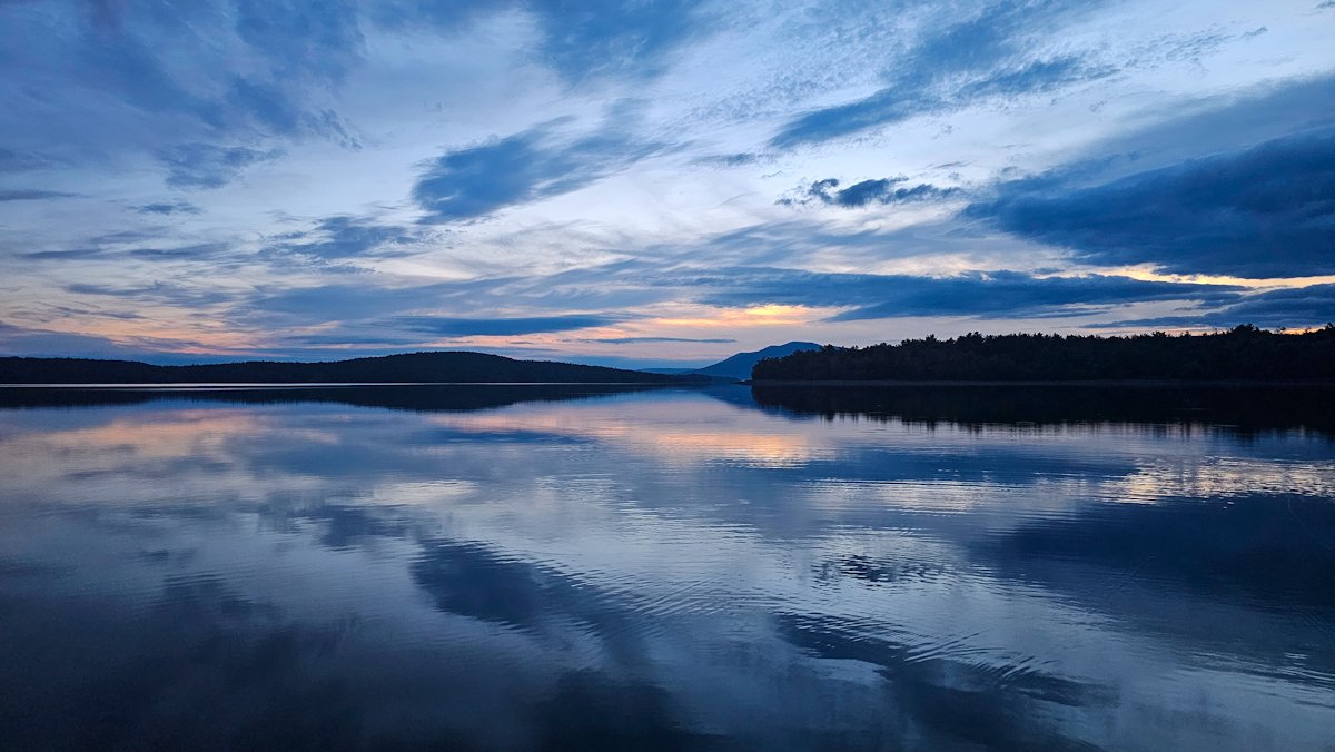 HectorCantres's tweet photo. I went fly fishing yesterday evening and got skunked. But, I caught this beautiful view!

#FlyFishing #sunset #landscape #outdoors #view #LakeView #OutdoorFun #StormHour #HacerFotos https://t.co/sYkmDWFdyQ