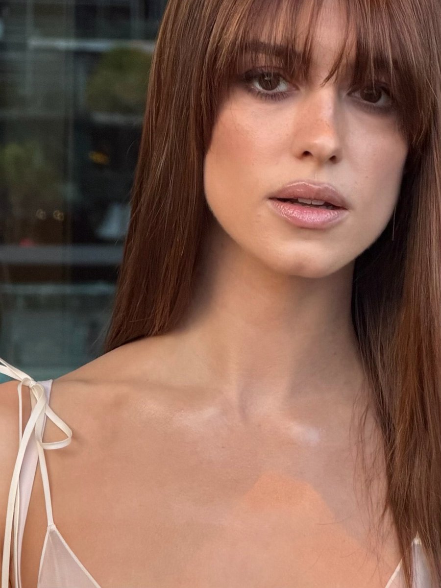 FilmUpdates's tweet photo. Daisy Edgar-Jones stuns for the ‘SENSE AND SENSIBILITY’ Sydney premiere. https://t.co/pHGH3jqzb3