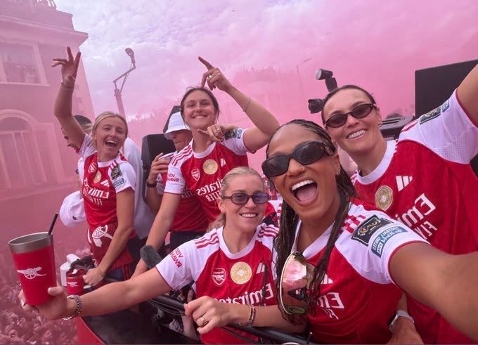 annadelamico's tweet photo. things might not be going well right now but i love this club and i’d rather support them at the bottom than another at the top https://t.co/J4jCE2asdF