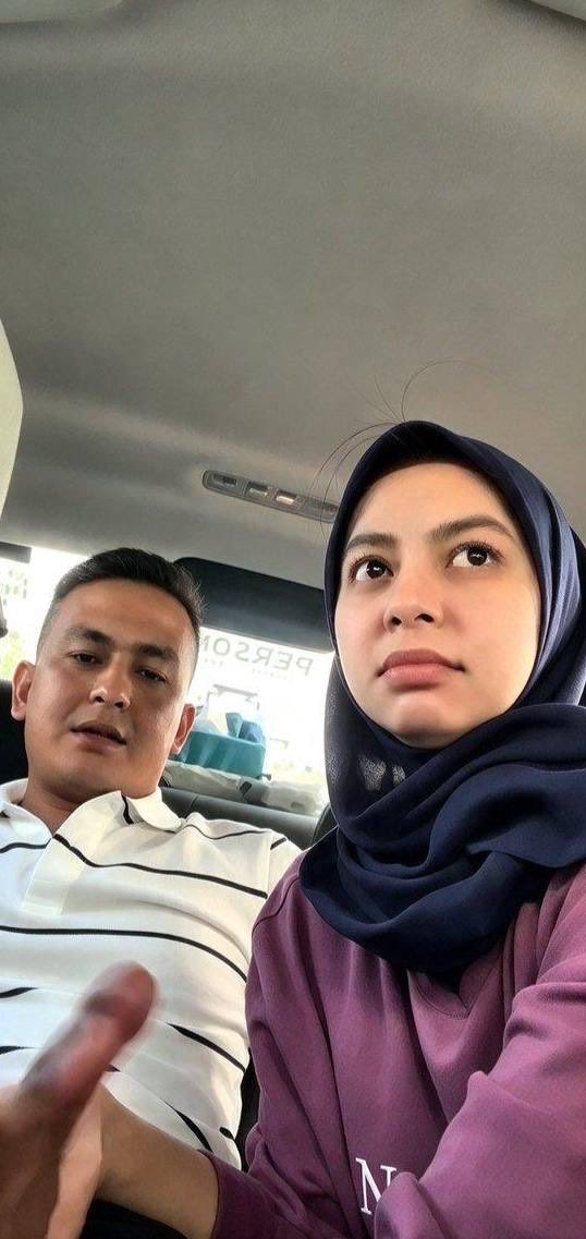 debycuu's tweet photo. Salah parkir
▶️ https://t.co/j6BEfuv4vA https://t.co/Cnv5Eud8d1