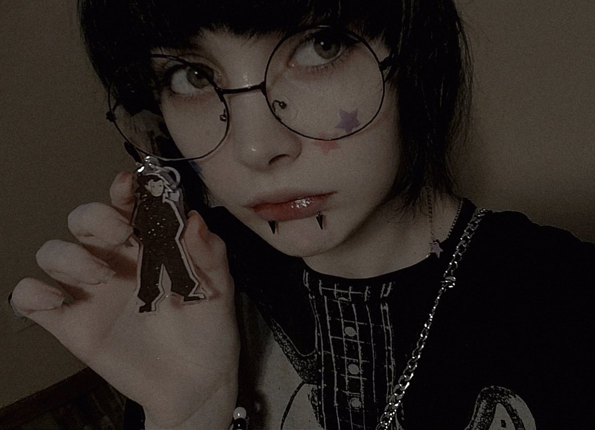 Gutsyafterdark's tweet photo. me n suguru geto against the world https://t.co/FiDxJrPQJl