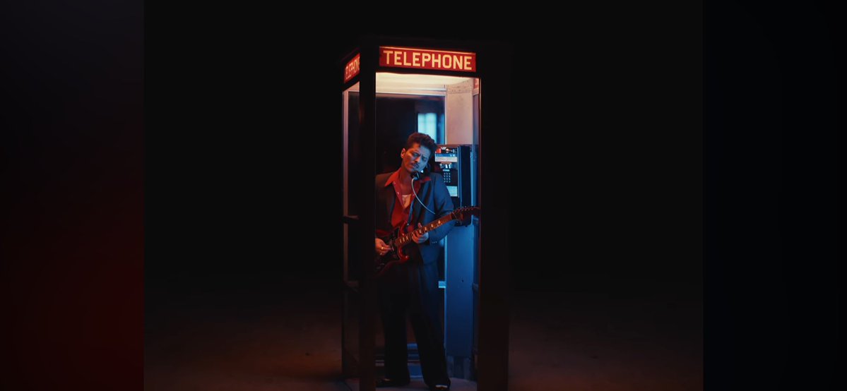 bruneaux_mahs's tweet photo. “Male R&amp;B singers don’t yearn anymore!!!” 

I present to you, Bruno Mars. https://t.co/65NgEy1gdv