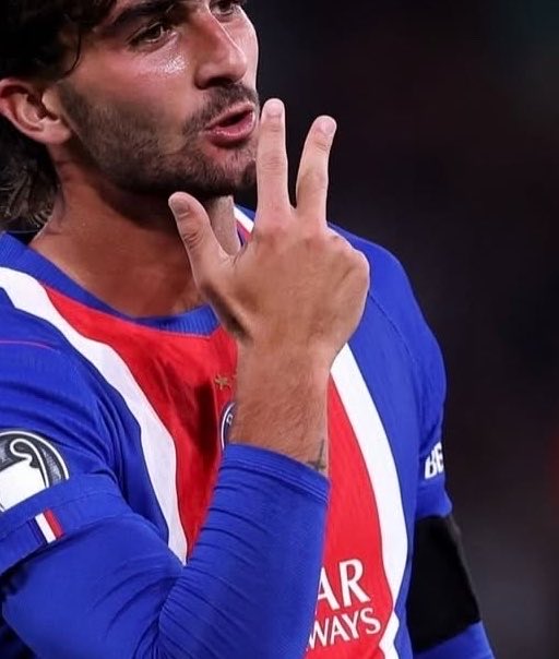 ferranhands's tweet photo. hattrick? ★ https://t.co/8PAJoeW1hh
