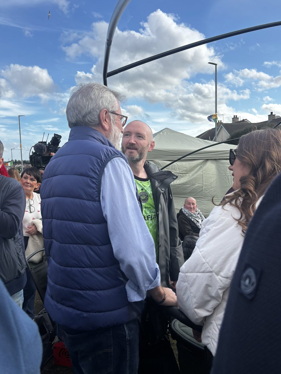 GerryAdamsSF's tweet photo. Maith sibh to the Mary Wallopers, the residents of the Garvaghy Road &amp; all those standing with them in solidarity. 

We’ll continue to stand with them every step of the way. https://t.co/A698zJ8Ft0