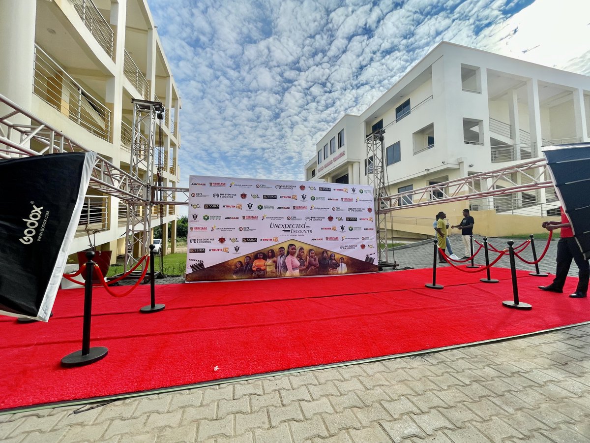 BarryOfori's tweet photo. Cameras were ready, lights were on and the moment had arrived. 🎬❤️

A night to remember at the premiere of Unexpected Encounter.

Thank you to everyone who showed up, dressed up, and made this moment unforgettable.

#TheUnexpectedEncounter #MoviePremiere #RedCarpet https://t.co/Fzypl3zwtj