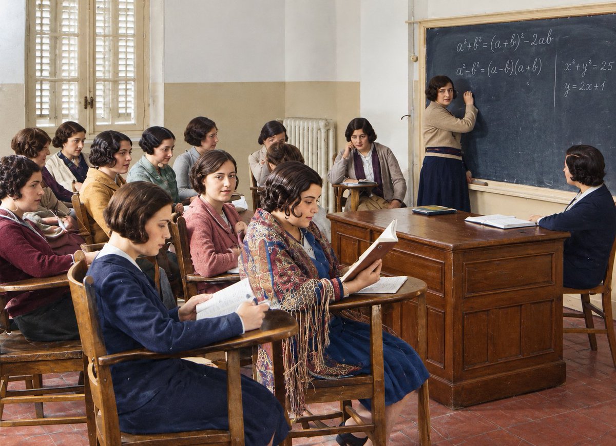 SandraFerrerV's tweet photo. sólo sus conocimientos sino también, y sobre todo, su espíritu innovador. Mujeres como María Zambrano, Matilde Huici, María Teresa Goyri o María Sánchez Arbós.

Por sus habitaciones, salas de estudio y aulas, pasaron jóvenes excepcionales como Victoria Kent, Matilde Landa o https://t.co/wlD6Bh3xVw