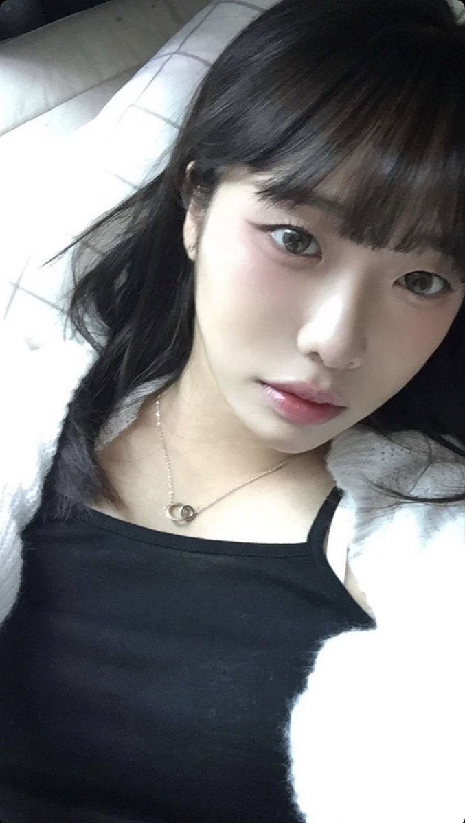 rtpoggs's tweet photo. #オナペ #晒し依頼 #지인능욕 #지인박제 #지인상납 #얼싸 #ㅈ올
06 임하은 https://t.co/CCRkXKWlZB