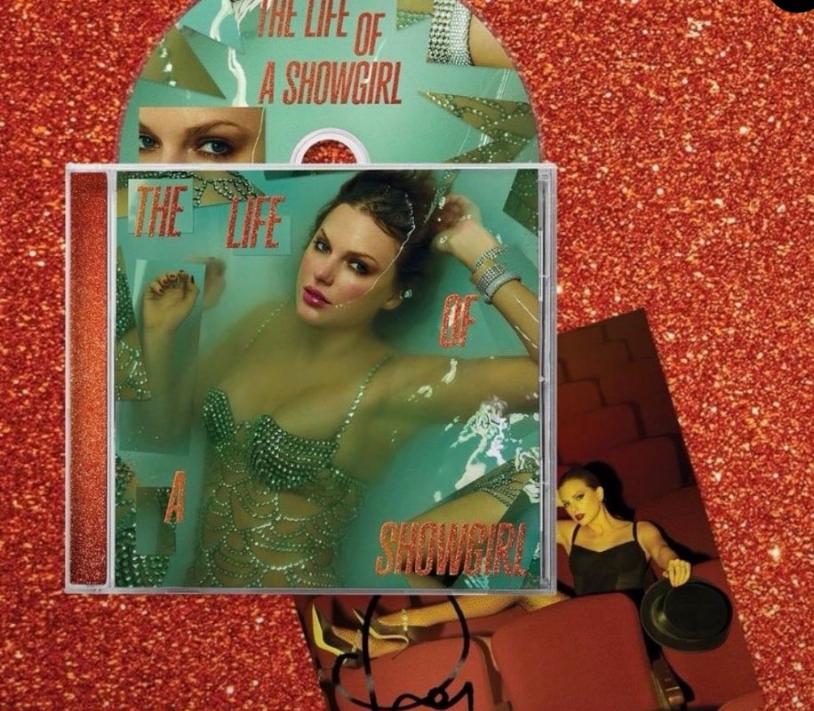 nicoleafterglow's tweet photo. 🎀✨ SIGNED TAYLOR SWIFT CD GIVEAWAY ✨🎀

WIN a signed copy of The Life of a Showgirl 💿🩷

To enter:
💗 Like
🔁 Repost
👤 Follow me

Winner chosen at random! 🫶

🇬🇧 EUROPE entries only
📅 Closes 25th October ! 

Good luck, Swifties! ✨ https://t.co/BuOM1DrGSZ