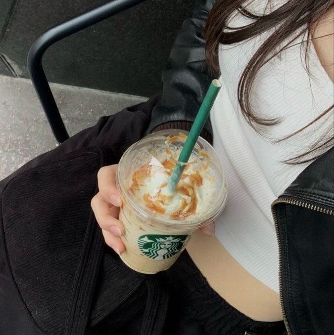 food4jay's tweet photo. ⌗ ┆ ̟ᛝ  6 very low-cal seasonal st4rbucks &amp; dunk1n options

taken from your favorite wl influencers

a thread for #edrtwt https://t.co/D7n9vOwRH8