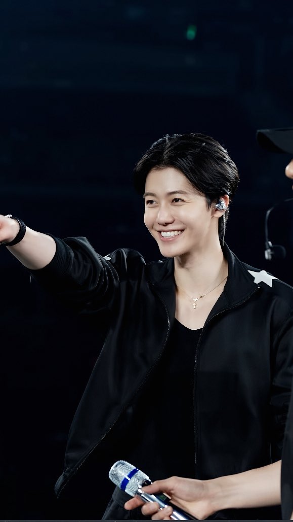 asjaemine's tweet photo. jaemin bareface serving so well https://t.co/rtnOoByLlu