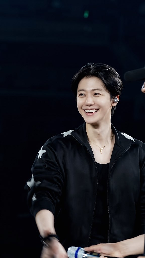 asjaemine's tweet photo. jaemin bareface serving so well https://t.co/rtnOoByLlu