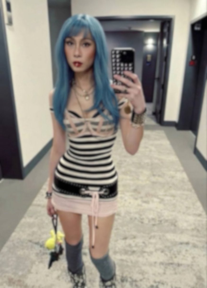 EvaCDTS's tweet photo. Hi, im here for the party. https://t.co/yEDUeSyUMr