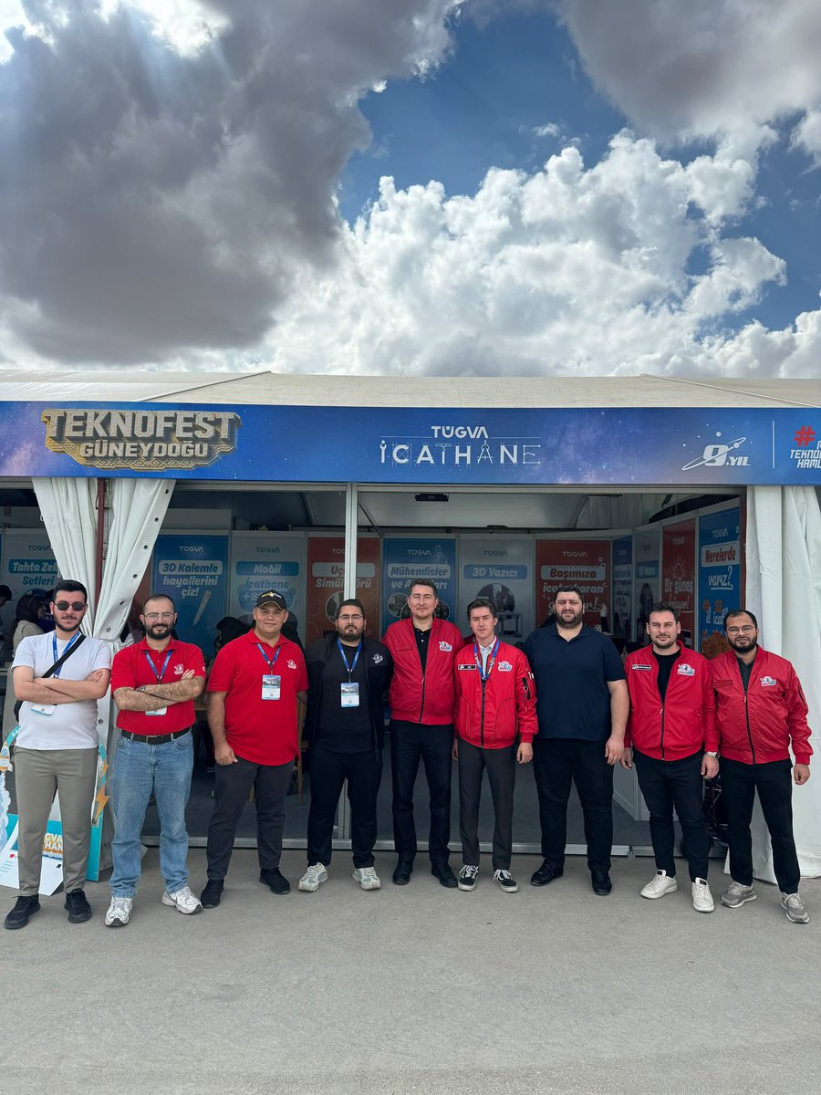 tugvaankara's tweet photo. TÜGVA Ankara olarak Şanlıurfa’da gerçekleştirilen TEKNOFEST’te yerimizi aldık! 🚀🇹🇷

Büyük emek ve azimle mücadele eden takımımızın finale kalmasının gururunu ve heyecanını yaşıyoruz.

Gençlerimizin teknolojiye, bilime ve üretmeye olan ilgisini desteklemeye devam ediyoruz. https://t.co/MORpST7gii