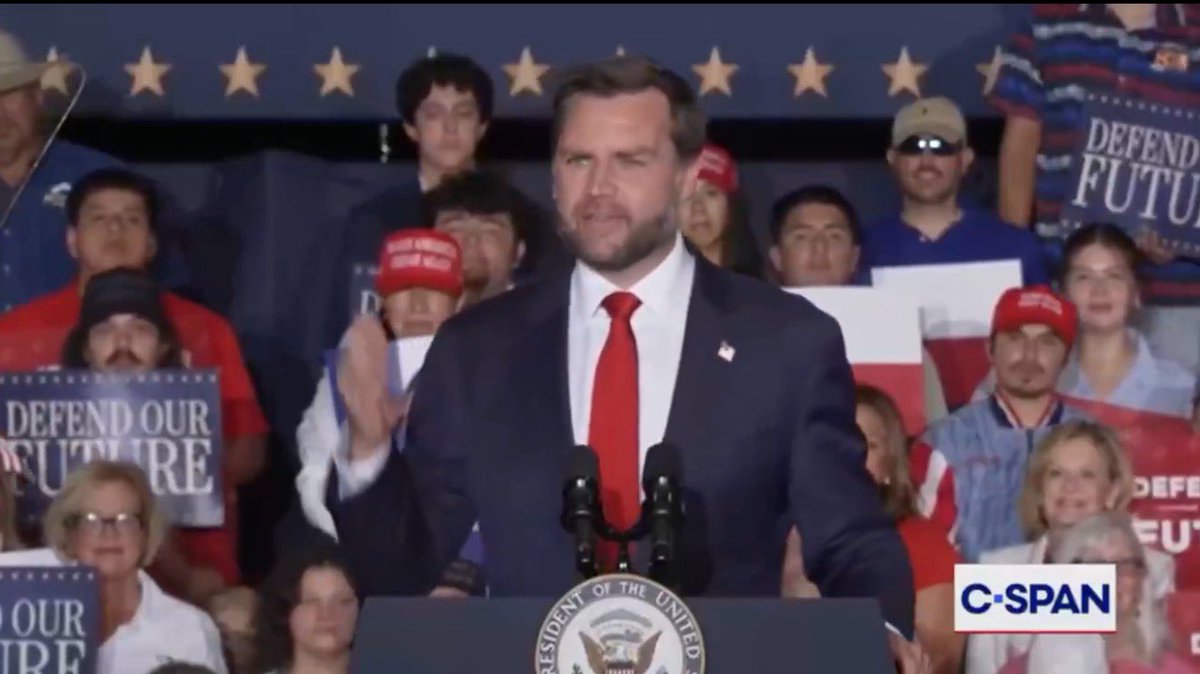 BPUnion's tweet photo. Great honor to meet with @VP Vance & speak at the “Rally in the Valley” supporting the next Congressman for District 34 @EricDFloress! What a great opportunity to showcase the #RGV and the broad support from the #MAGA base in deep South Texas, where we all identify as AMERICANS! The Hispanic community came out in full force to support the @POTUS Trump agenda!