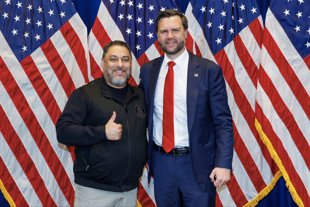 BPUnion's tweet photo. Great honor to meet with @VP Vance & speak at the “Rally in the Valley” supporting the next Congressman for District 34 @EricDFloress! What a great opportunity to showcase the #RGV and the broad support from the #MAGA base in deep South Texas, where we all identify as AMERICANS! The Hispanic community came out in full force to support the @POTUS Trump agenda!