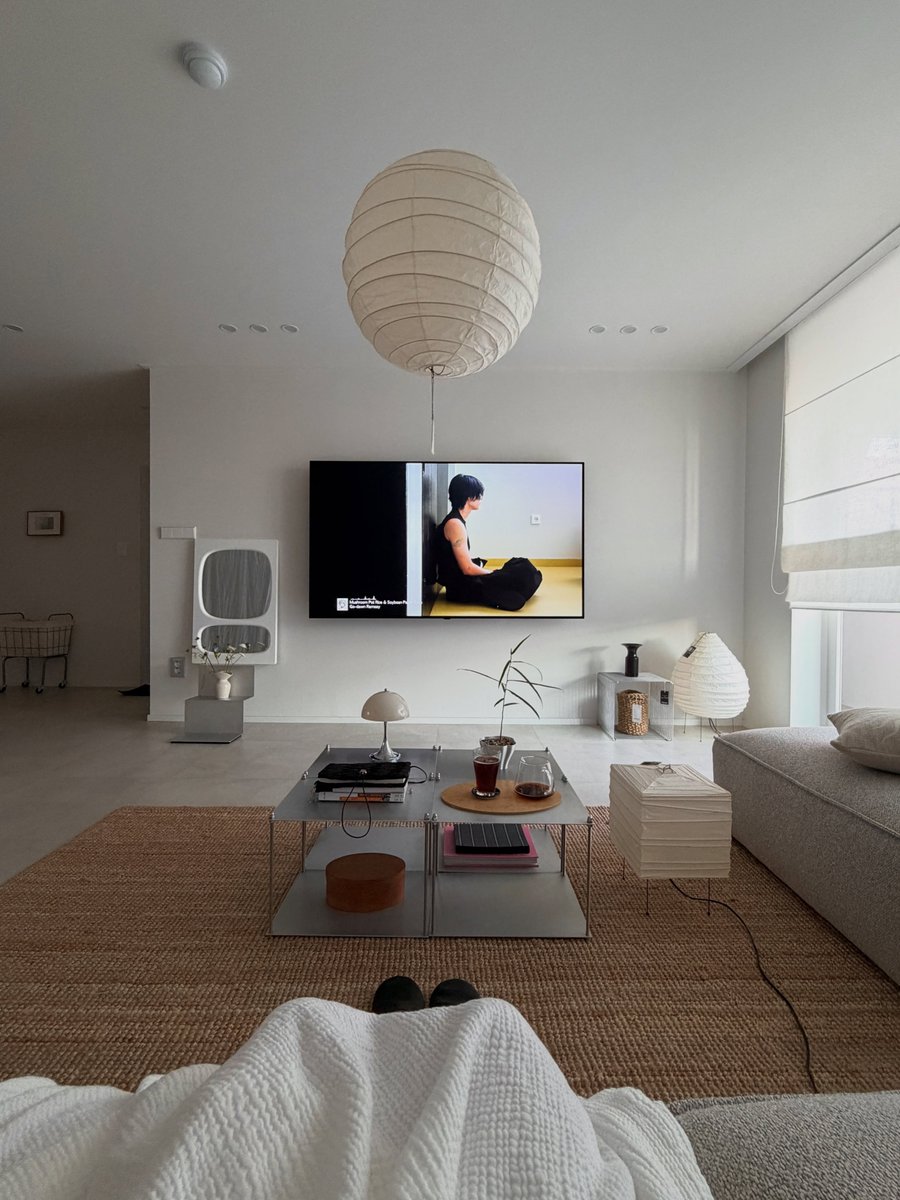 interiorsuckerr's tweet photo. https://t.co/MgiC1iXAfi
