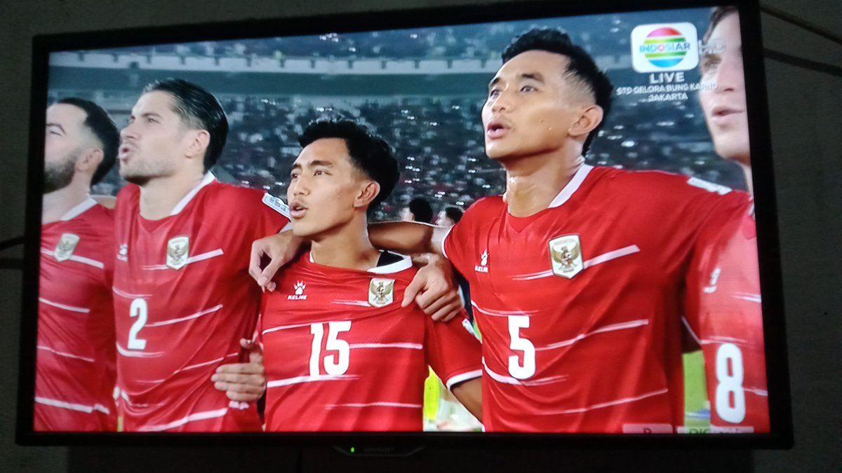 Mutiarask_'s tweet photo. yang akur terus yaa ayang² akuh 
#Timnasindonesia https://t.co/t3Rqgyhpc4