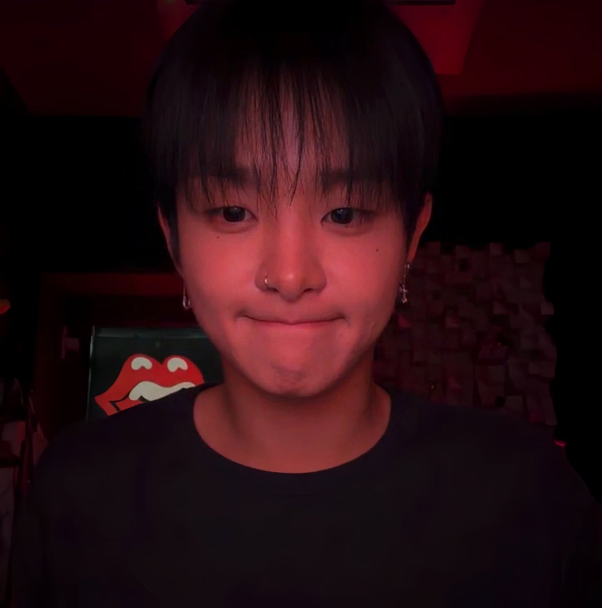 marchoonie's tweet photo. bread jihoon 🍞🤏🏻 https://t.co/Yg1LgJ76xA