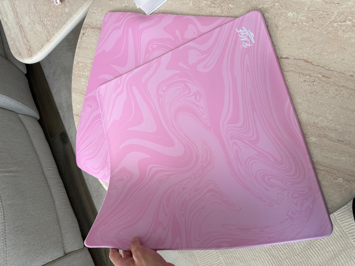 RaGe1030's tweet photo. 🌸Giveaway "Baby Pink" (Limited Edition) RaGe Pad 🌸

- Like, RT
- Follow @RaGe1030

- End Date: 9th of October 20:00 (Pre Order Day)
- 4mm, Poron Base, Border edges, beautiful materials for its price, never seen.
-🌎 Worldwide shipping (payed by me)

Interested by the mousepad? I'll meet you on the 9th of October 20:00 (UTC +2) Time Pre-Order here: https://t.co/3g8M46fTTD (Very Limited Stock)

Pro players from VALORANT mostly, please DM me to get one for free, it is an honour.

Thank you for your support! 🩷