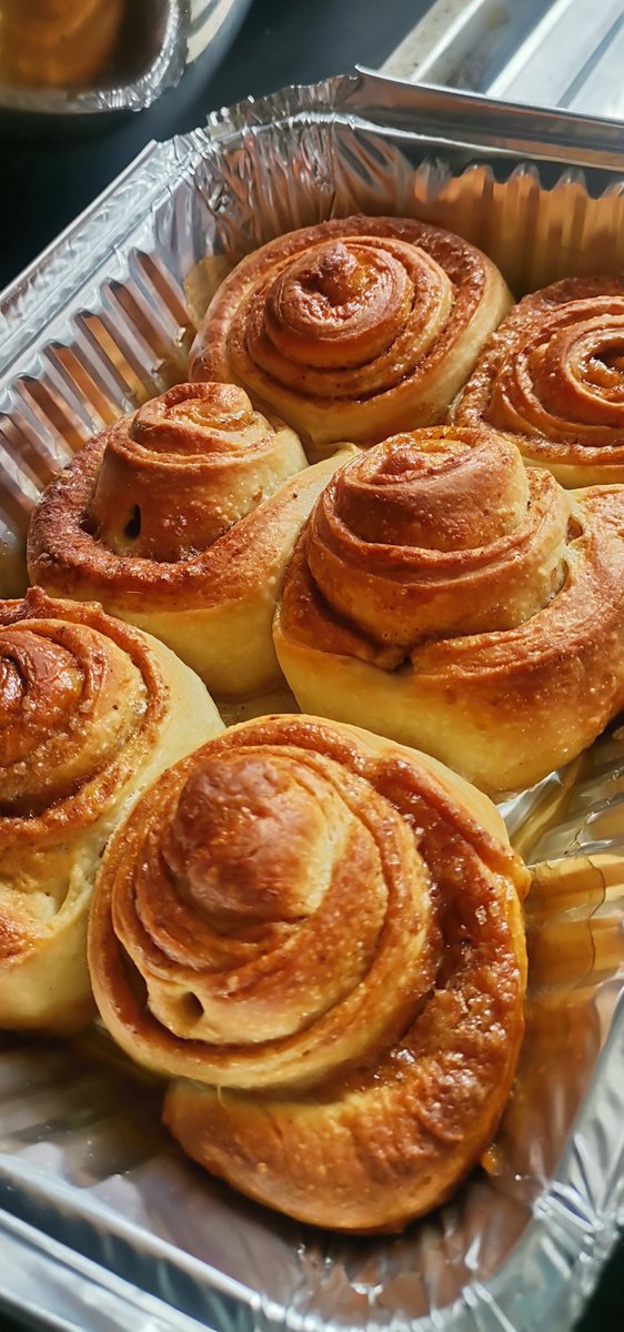 slothyisa's tweet photo. 💖💖💖 Gorgeous cinnamon rolls 💕💕💕 https://t.co/LycI6s2KxL