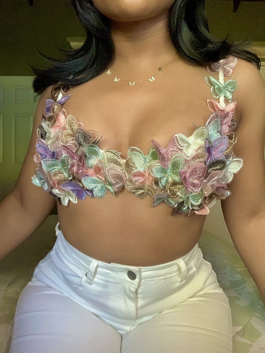 dandixgee's tweet photo. Happy October loves! This is the last month to order a butterfly bralette before its retire date on October 31st, 2026. There are 3 more order slots for a size small and 15 order slots for the other sizes. When it is sold out, I will not be restocking. 

https://t.co/qn9wg9Hx0V https://t.co/3v4RnnhTDp