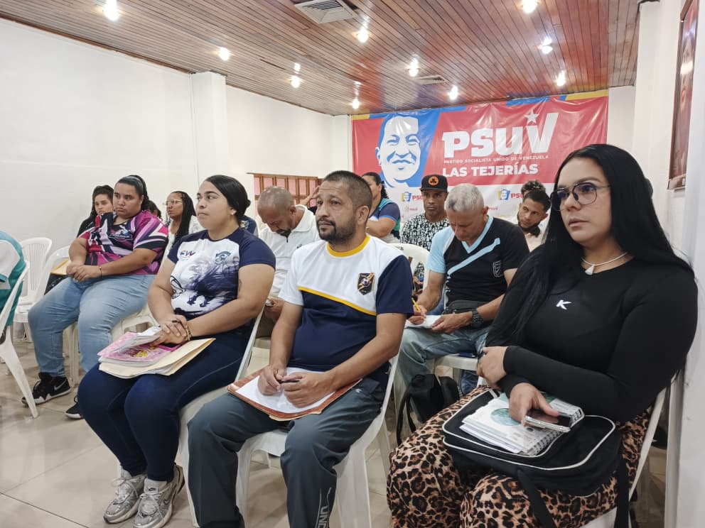 GobLasTejerias's tweet photo. #1Oct Para garantizar la legalidad institucional y salvaguardar los derechos de los atletas del municipio, se realizó el taller Legislación Deportiva y Registro Nacional del Deporte, que contó con el apoyo del @IRDA_OFICIAL y del alcalde @regulolacruz https://t.co/ydcM8zdYkH
