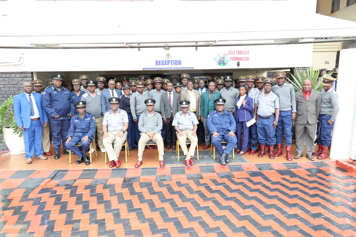 PoliceZimbabwe's tweet photo. The Commissioner General of police, Steven Mutamba has hosted a luncheon for ZRP members from Support Unit’s Sub Aqua, ZRP Kariba District and Mashonaland West Provincial Headquarters who recently participated in the search, rescue and retrieval of bodies and survivors from the Kariba RIDA boat accident scene.