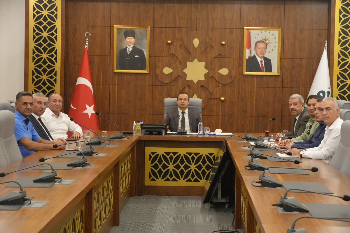 CizreKaymakamlk's tweet photo. Hz. Nuh Aleyhisselam Türbesi ve Camisi İçin İstişare Toplantısı Gerçekleştirildi. https://t.co/uB6lstP4eh