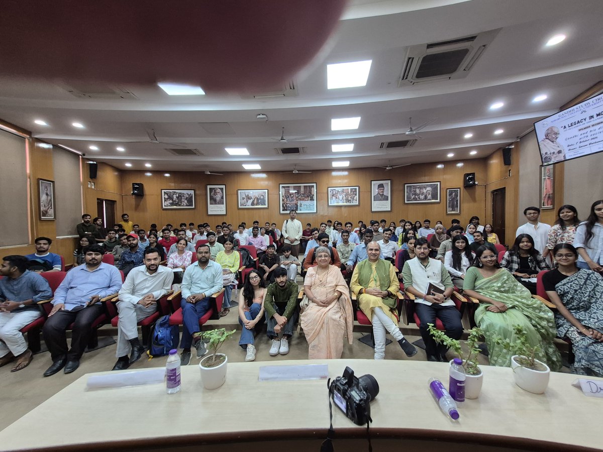 kpsingh330's tweet photo. Today afternoon at Kirori Mal College while delivering invited talk as Chief Guest on Gandhi Jayanti Celebrations.  Thank you Gandhi Study Circle and KMC administration for invite and giving me this opportunity. 
Love you and care you all. https://t.co/BVrVdjwzCO