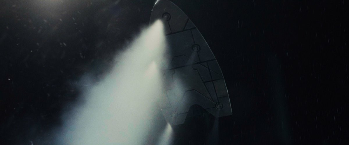 SWshotbyshot's tweet photo. Star Wars: The Last Jedi - shot 1650 https://t.co/elprTshkj6