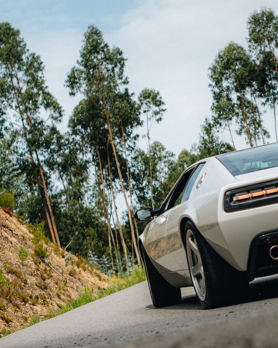 EncorDesign's tweet photo. Precision meets Portugal.

The Encor Series 1 takes to the Serra de Monchique for a special customer event, bringing its remastered design and engineering to the Algarve. https://t.co/WQ50EMQZfX