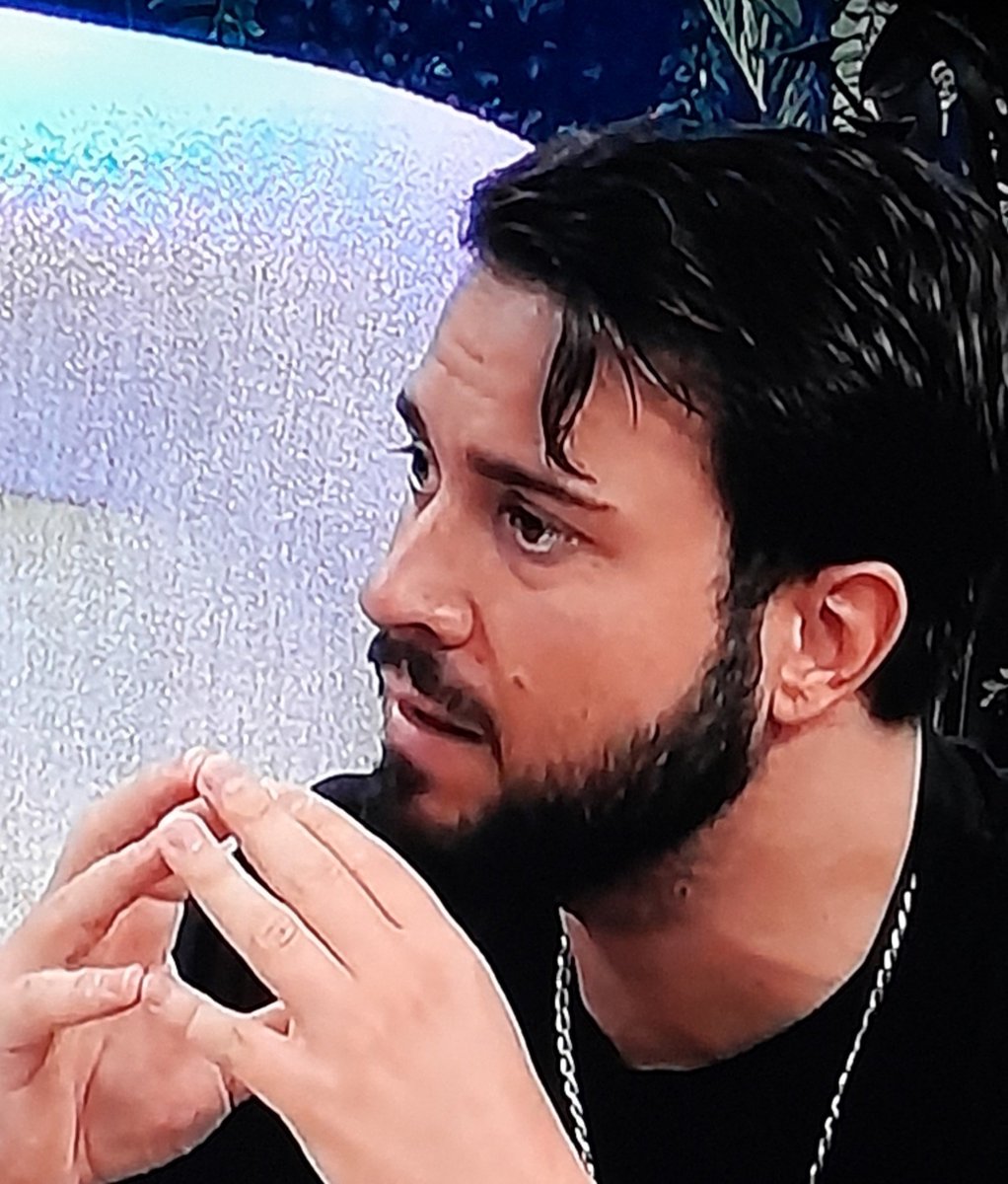 LSTW039444's tweet photo. Massacraram tanto a rapariga q ela até se emocionou.

Crucificam o luis e crusificam quem anda com ele, o zaza quer marginalizar e isolar o luis por completo como se ele tivesse sida ou lepre. Isto é do + mesquinho q pode haver, nunca gostei do zaza mas ele aki tá do pior
#bbtvi https://t.co/yWFU6akIZq