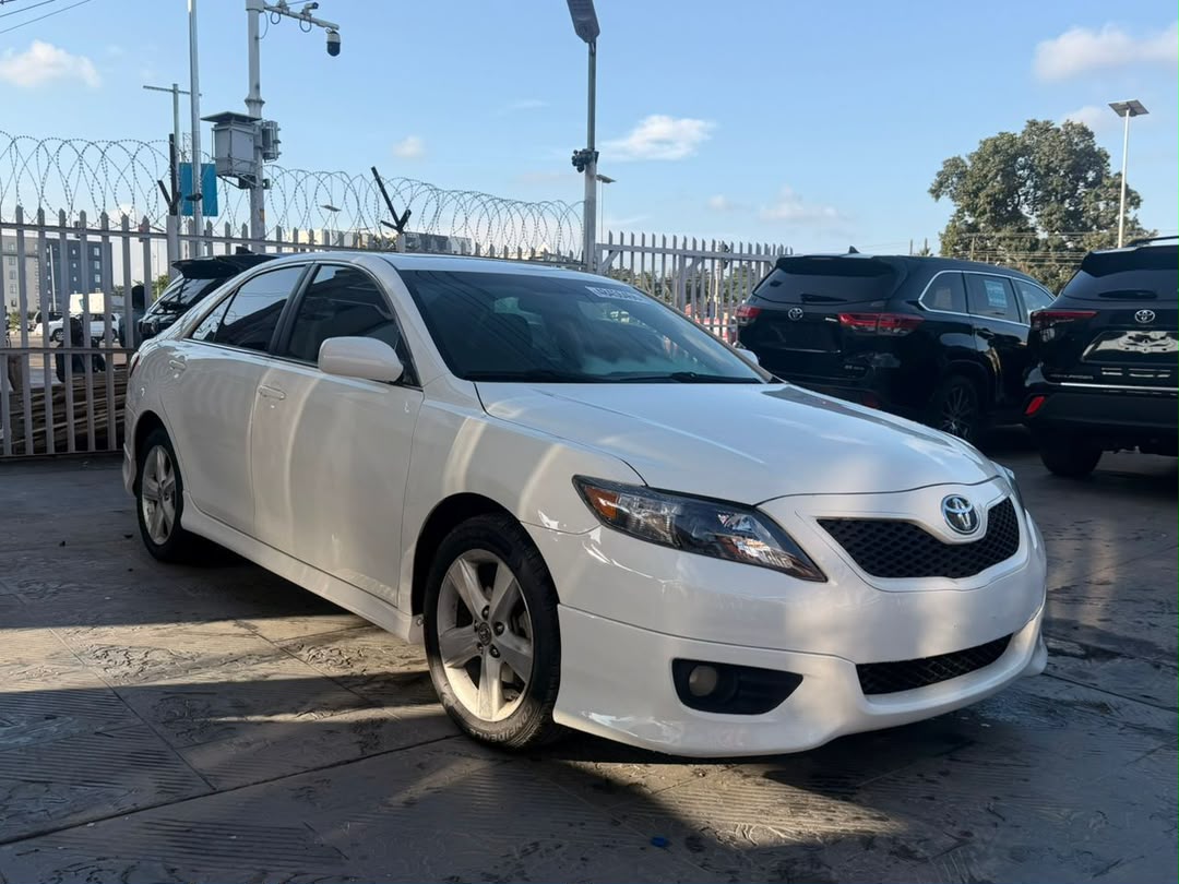 XamsDrive's tweet photo. New arrivals 
Toks Camry 2011 SE
Accident Free
KEY 🔑 
Sun Roof
4 plug 🔌
9M 
Location: Oshodi https://t.co/TgcphYR25V