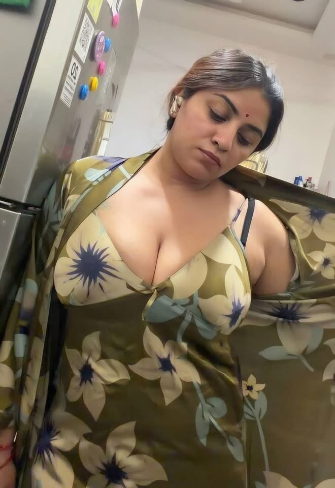 rohinitnpp's tweet photo. #Kiran momma snacks 🥵💋🤤 https://t.co/DHxk2sGg6J