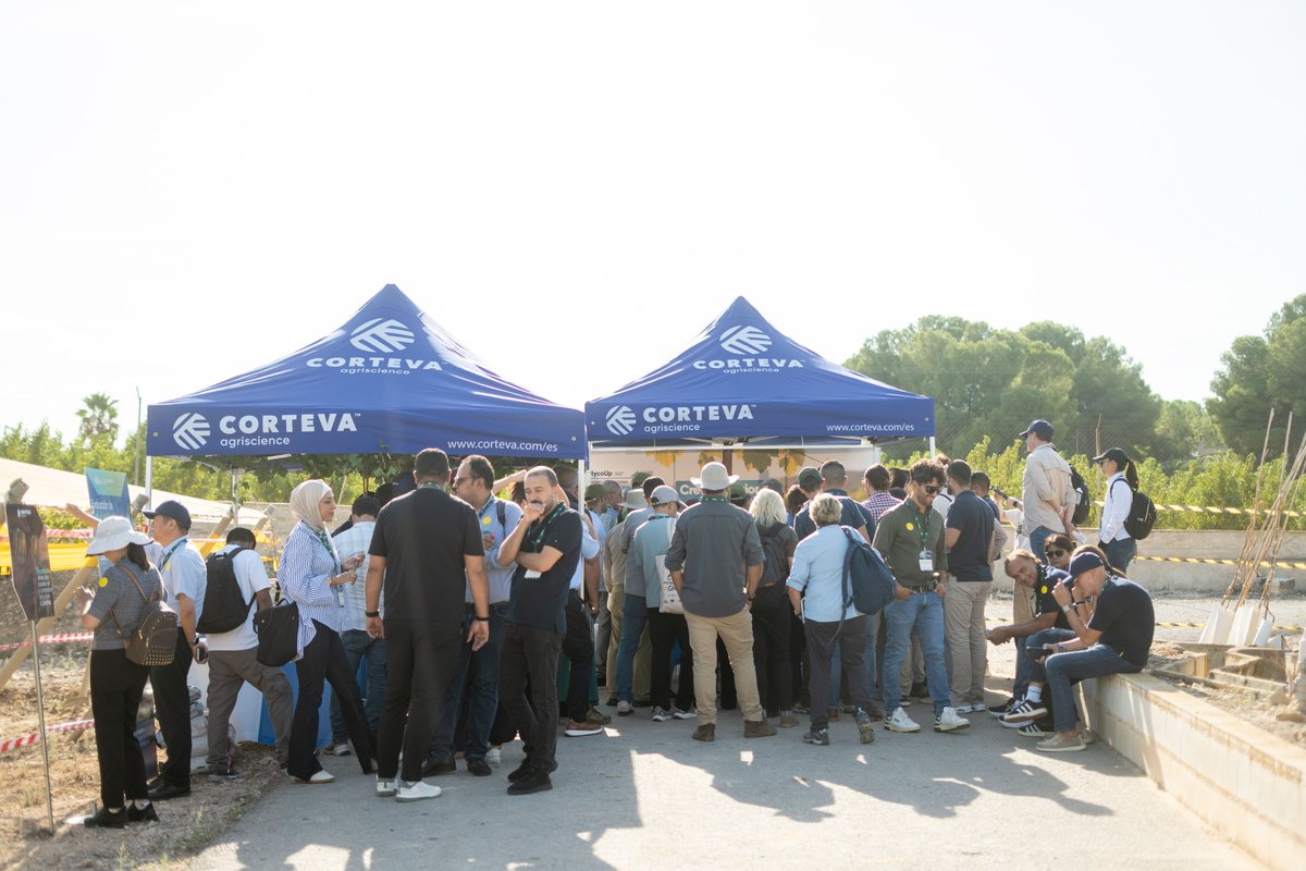 CortevaES's tweet photo. 🍇 El Simposio Internacional de la Uva de Mesa está siendo un punto de unión entre profesionales del sector de todo el mundo. Y desde Corteva estamos participando activamente en este encuentro. https://t.co/3M0a4ewacX