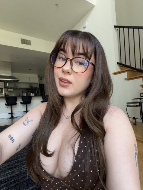 laurajms23's tweet photo. i'm available for facetime &amp; snap session, ask my menu!! c #nsfwtwt #BUYINGCONTENT https://t.co/DqexvDSnxO