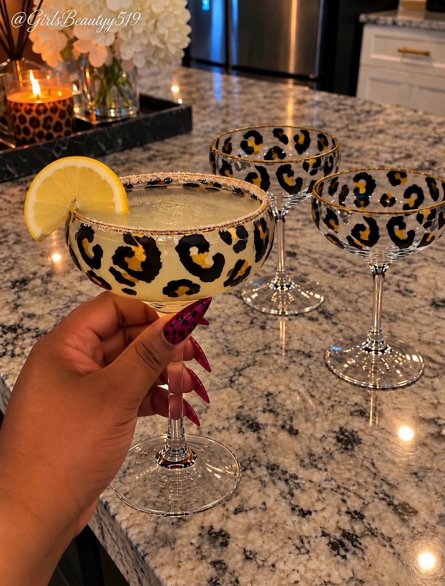 GirlsBeautyy519's tweet photo. now look at theseeee 😍🐆🍸✨ https://t.co/ZiQWjuShqk