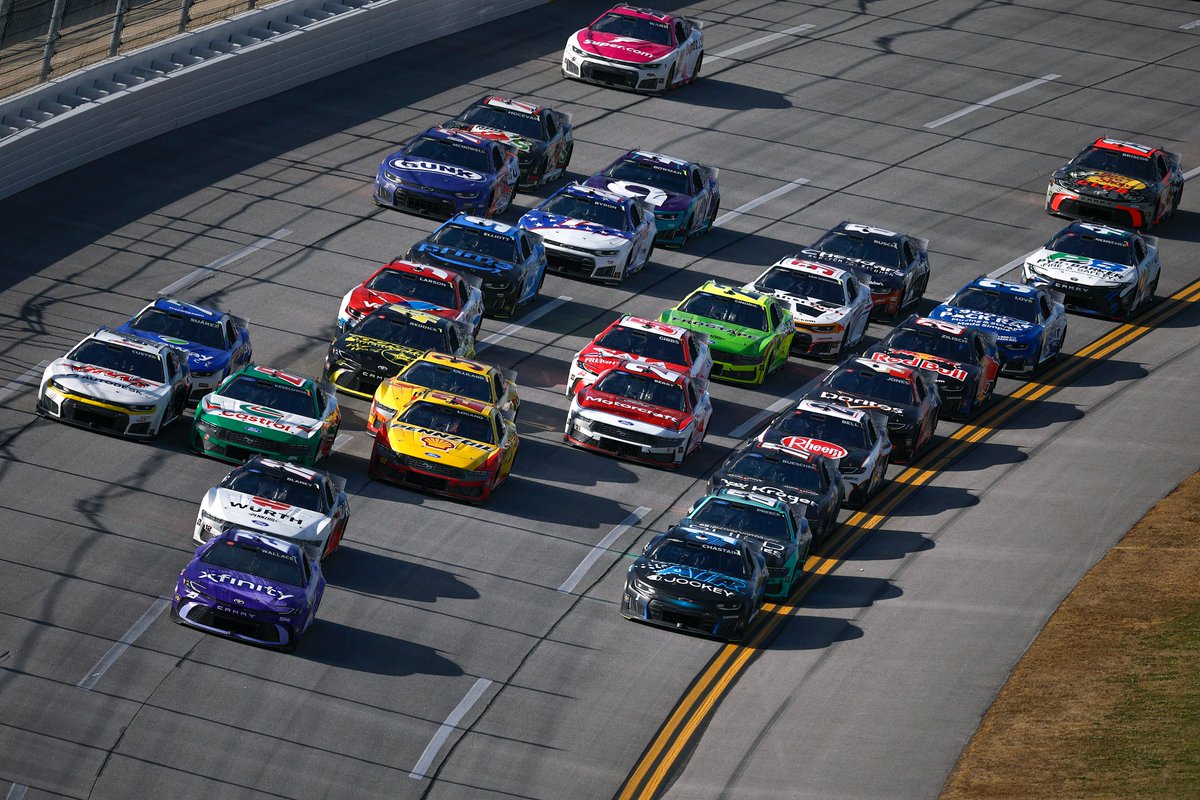 DirtyMoMedia's tweet photo. NASCAR is taking the August Daytona package and reducing the spoiler size from 4" to 3.5" inches for Talladega.

How do you think this will change the racing? https://t.co/R8SWVPBuUC