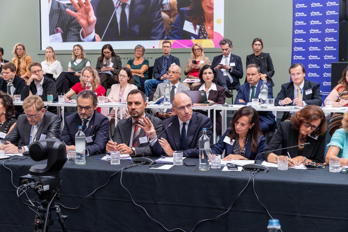 BeatrizCorredor's tweet photo. Today in Brussels, at @FriendsofEurope’s 2026 State of Europe, I stood out a key idea: grids are the backbone of the EU energy system—and essential to Europe’s competitiveness and strategic autonomy. https://t.co/R8bYxqdh5I