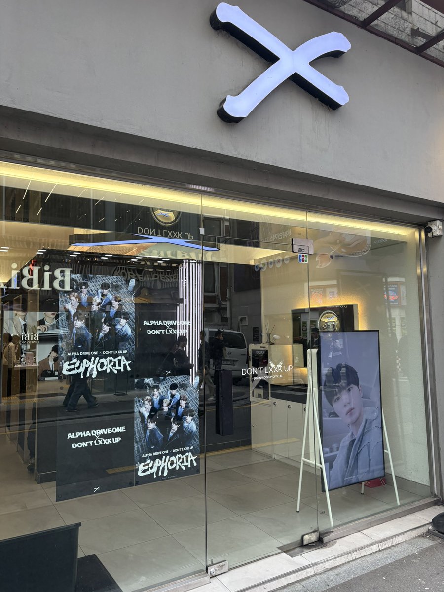 longwoni's tweet photo. “ald1 is not even popular” bro be fr 😭 i literally saw them and heard their songs being played EVERYWHEREEE during my last trip to korea 🤗 https://t.co/NpQJLKCy3v