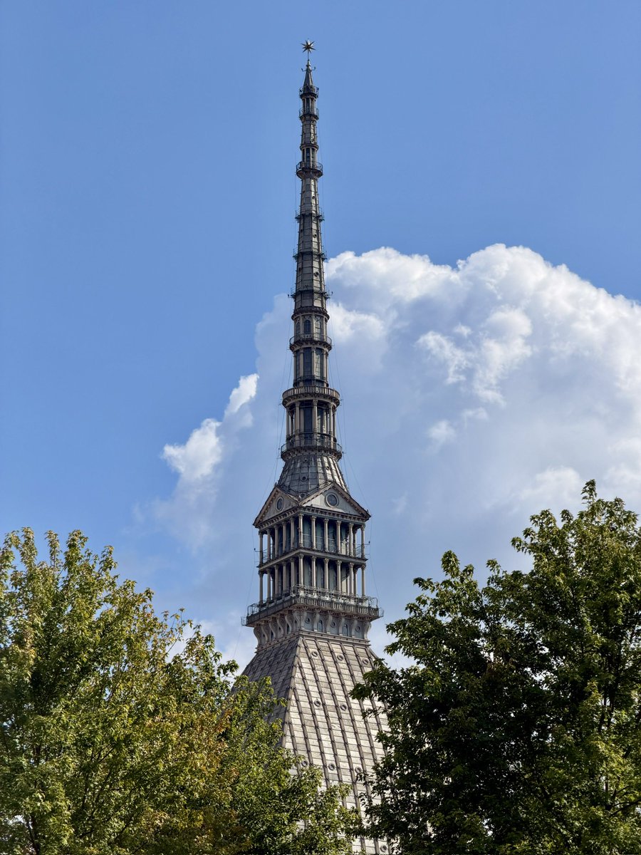 DaddaMarco's tweet photo. Pensa dover leggere una cosa del genere della città italiana con più aura! Le atmosfere di Torino ve le sognate https://t.co/DNj8xHcJcf