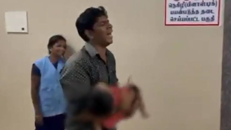 mugil_x's tweet photo. 7 இல்லையாம் கரூர்ல 8-10 குழந்தைங்களாம் 🤧💔 https://t.co/HeSOySkYJn