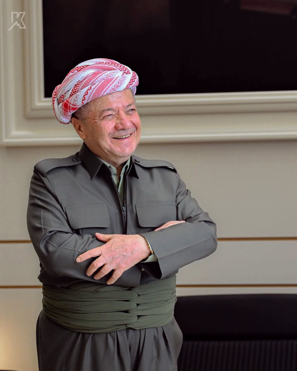 arafat_karam's tweet photo. حملَ السلاحَ في ريعان شبابه، قارعَ البعثَ لعقود، بقي في مقدمة الجبهة ضد داعش لشهور، وحاربَ كلَّ من أرادَ بشعبه بقوة، لا خوفَ على أمةٍ يقودُها الزعيمُ بارزاني. https://t.co/zivjaL5heJ