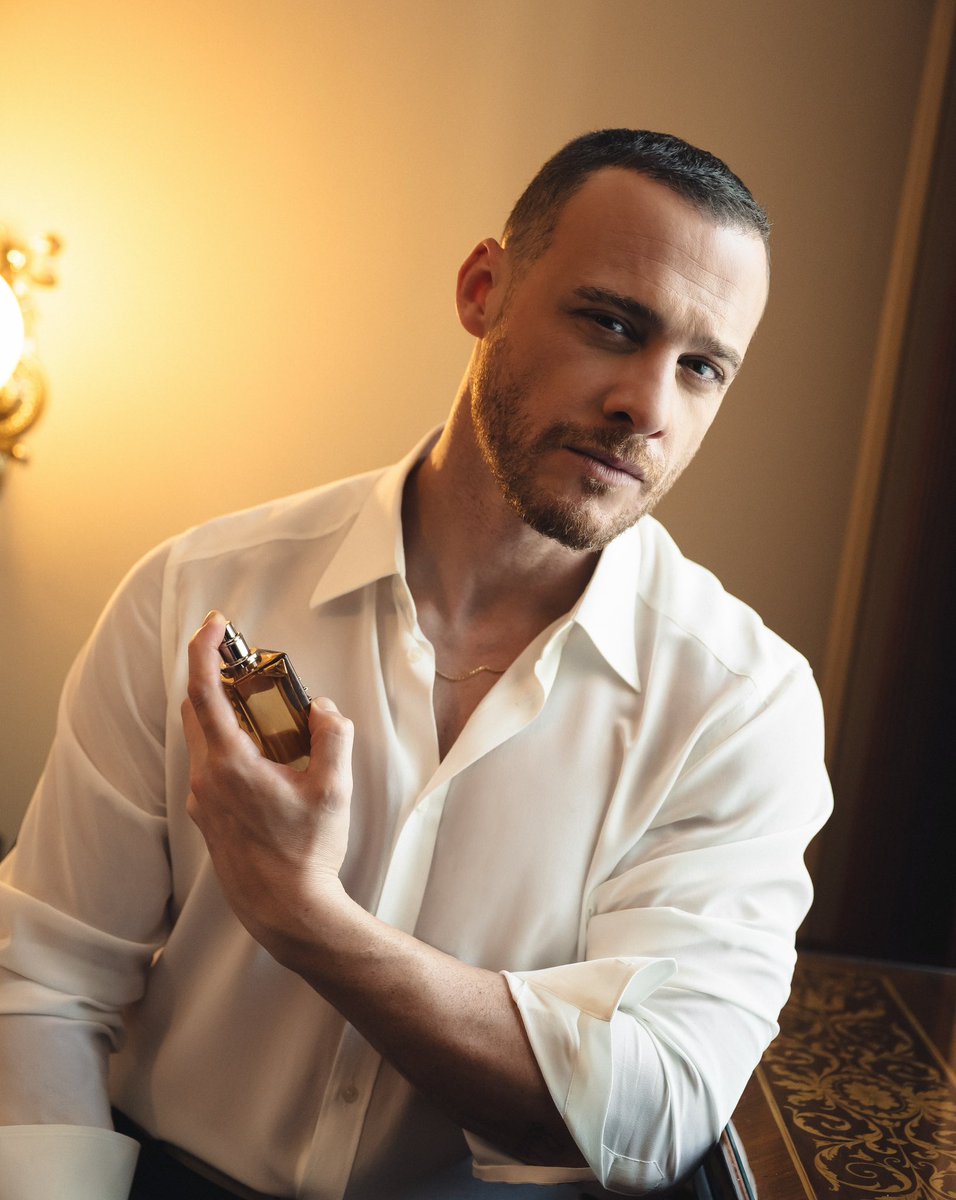 live__for_music's tweet photo. Kerem x Dolce&amp;Gabbana Devotion 
#KeremBürsin https://t.co/p31F9VHqV0