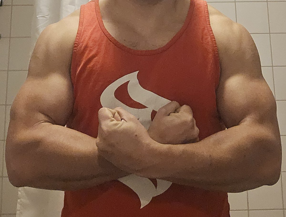 nextdoor_N_N's tweet photo. Na een intensieve training ππ
#koppelsnl #amateurnl #fitdutchies #dutchcouple https://t.co/a02E18oa8A